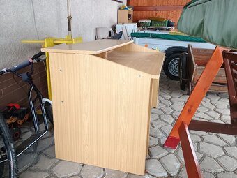 Prodám psací stůl - 2