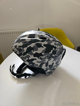 Lyžařská přilba GIRO - 2