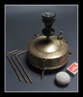 Petrolejový cestovní vařič, Made in Sweden - 2