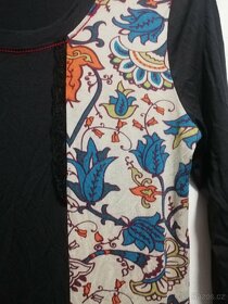 Krásné dámské šaty - 2