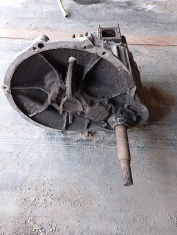 Tatra 613 Motor+převodovka - 2