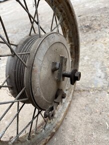 Přední kolo Jawa 250/353 - 2
