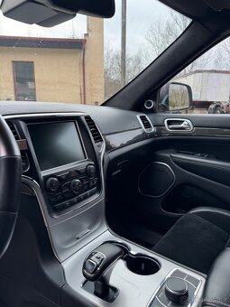 Jeep GrandCherokee SRT - 2