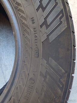Pneu 265/65 R17 - 2