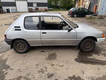 Peugeot 205 - 2