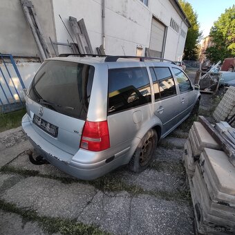 VW Golf 1.6 16V na díly - 2