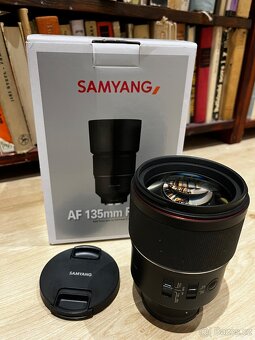 Samyang 135mm f1.8 (sony). - 2