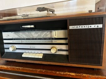 Staré rádio Simfonia Rg. - 2
