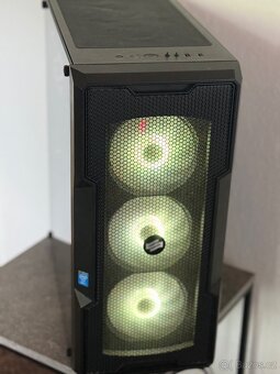Herní PC - I7 7700/ 16GB/ Vega 64 - 2