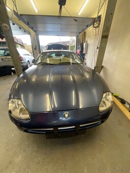 Jaguar xk8 4l v8 - 2