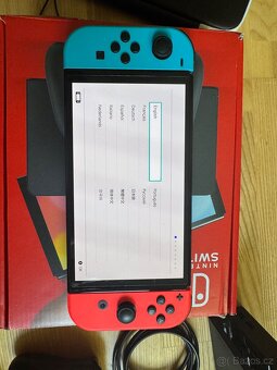 Nintendo Switch OLED + SD + Obal + Pro Controller - 2
