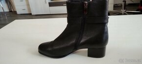 Nízké černé kozačky Baťa, vel. 40, pravá kůže - 2