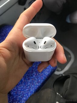 bezdrátová sluchátka Airpods 2 - 2