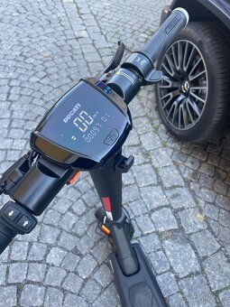 Elektrická koloběžka Ducati PRO-III R - 2