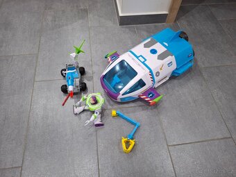 Buzz rakeťák raketa Disney - 2