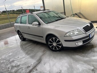 Škoda oktavia 2 fsi 16 benzin - 2