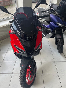 Aprilia SR GT200 sport - 2