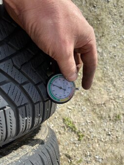 Pneu 205/55/16 - 2