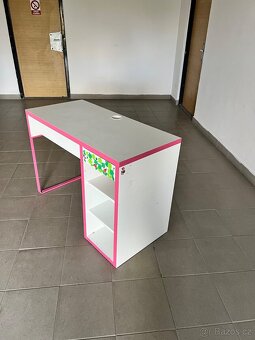 Prodám  dětský psací stůl IKEA - 2