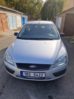 Prodám Ford Focus, 2005, 1,6 benzin, Rezervace - 2