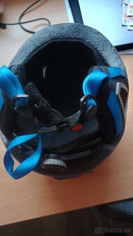 Lyžařská helma, přilba - 2