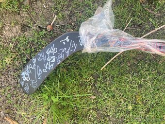 Prodám hokejku BAUER 1061715 s podpisy hráčů české repre - 2