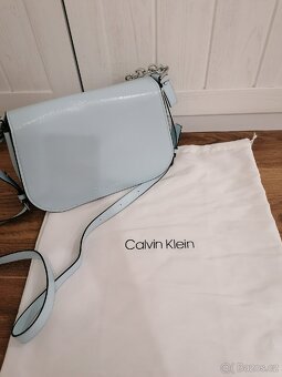 Crossbody kabelka Calvin Klein - 2