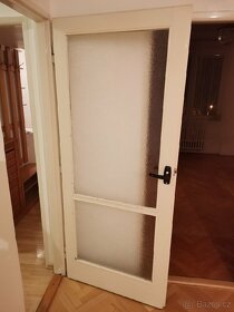 pravé vnitřní dveře. 80cm - 2