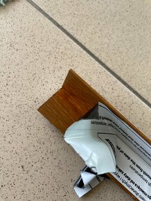 ALU Úhelník 30x30x2 zlatý dub - 2