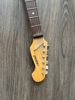 Elektrická kytara Jolana Proxima 1 - 2