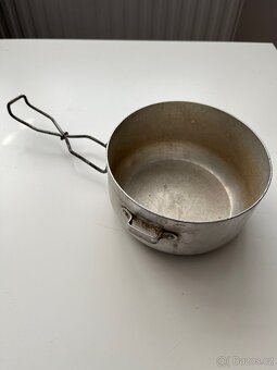 Vojenské kovové nádobí - 2