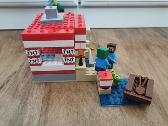 Lego Minecraft TNT domek - 2