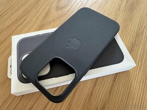 Apple Kryt pro Apple iPhone 15 Pro FineWoven MagSafe černý - 2