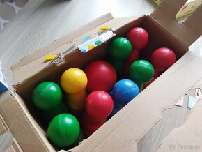 Hra kuzelky - bowling game - 2