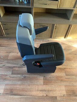 NOVÉ Kožené sedadlo VW Multivan T7 v Top Stavu - 2