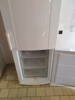 Prodám lednici s mrazákem - 2