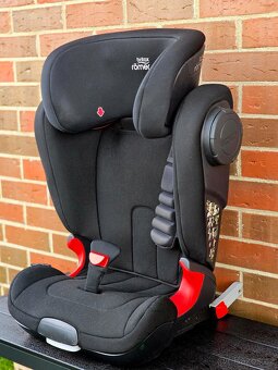 Autosedačka Britax Römer Kidfix II XP SICT TOP STAV - 2