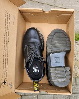 Dr. Martens AirWair - 2