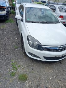 Opel Astra 1.6 GTC turbo 132kw - 2