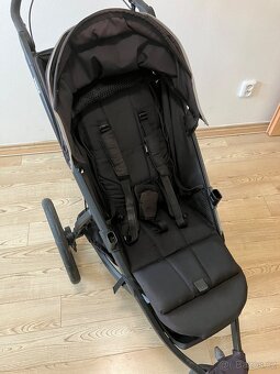 Thule Urban Glide 2 kočárek black on black - 2