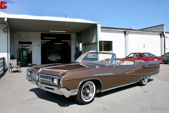 1968 Buick Electra 225 Custom Convertible - 2