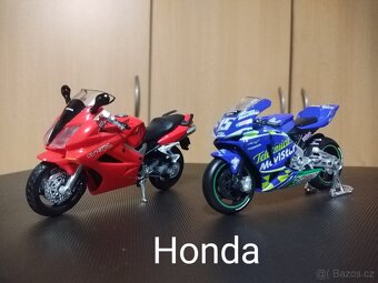 Modely motorek 1:18 Maisto - 2