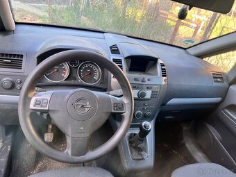Opel Zafira B 2.2i r.v.: 2006, tažné - 2