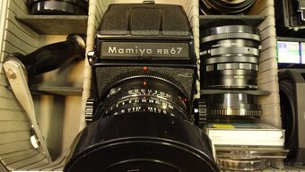 Profes. Mamiya RB 67 + příslušenství - 2