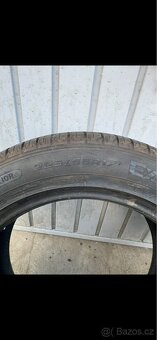 Letní pneu 225/55 r17 - 2