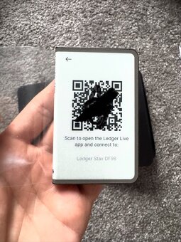 Ledger Stax Crypto Hardware peněženka - 2