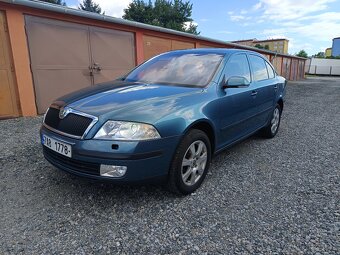 Prodám Škoda Octavia 2 sedan Rok výroby 06 2.0.110kw STK plá - 2