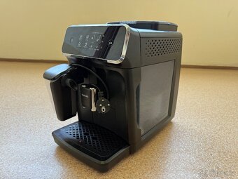 Espresso Philips EP2230/10 Series 2200 LatteGo kávovar - 2