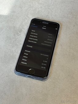 📱 iPhone 8 (prasklé zadní sklo)  ✨ 64 GB - 2