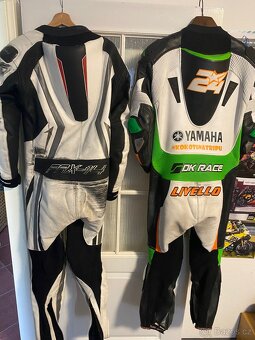 Prodám jednodílné kombinézy vel 50,52 - 2